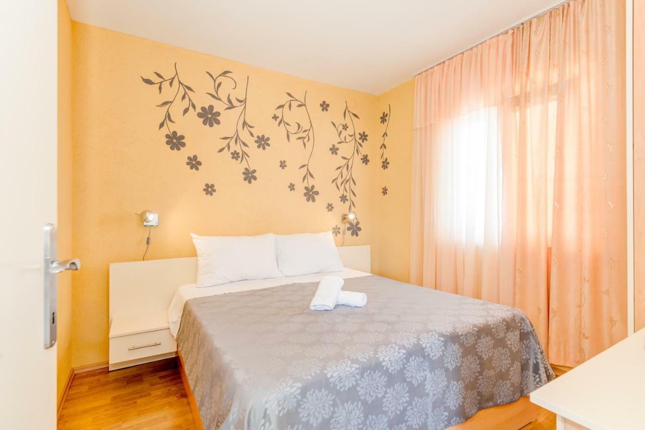 Apartments Petra Trogir Exterior photo