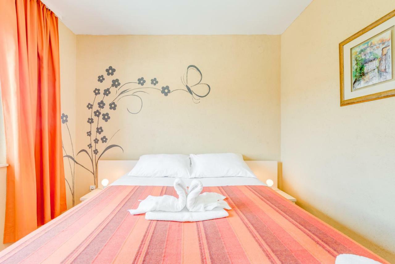 Apartments Petra Trogir Exterior photo