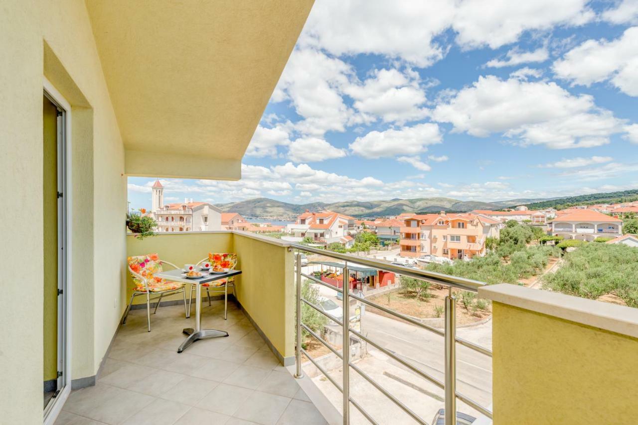 Apartments Petra Trogir Exterior photo